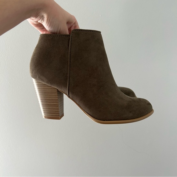 Old Navy Olive Booties - Picture 6 of 6